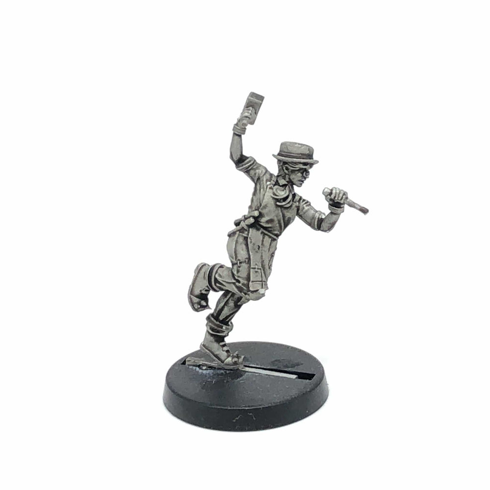 Exit 23 Games The Sculptor, an unpainted fantasy football miniature